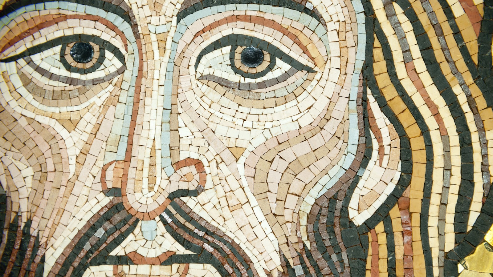 articles/2014/11/11/jesus-christ-baby-daddy/141111-moss-gospel-tease_zupzwq