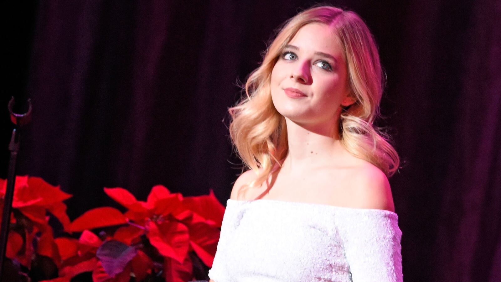 articles/2017/01/19/jackie-evancho-wants-to-sing-at-the-inaugural-so-let-her-good-for-her/170118-goff-Jackie_Evancho-tease_lsii00