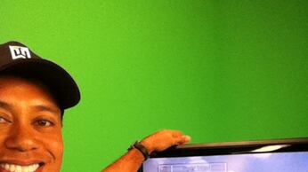 galleries/2010/12/30/best-celebrity-twit-pics/twitpi0102---tiger-woods_pjfgeu