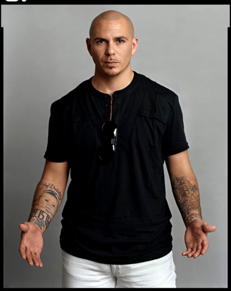 galleries/2011/08/19/timothy-greenfield-sanders-the-latino-list/latino-list-pitbull_v0r8wf