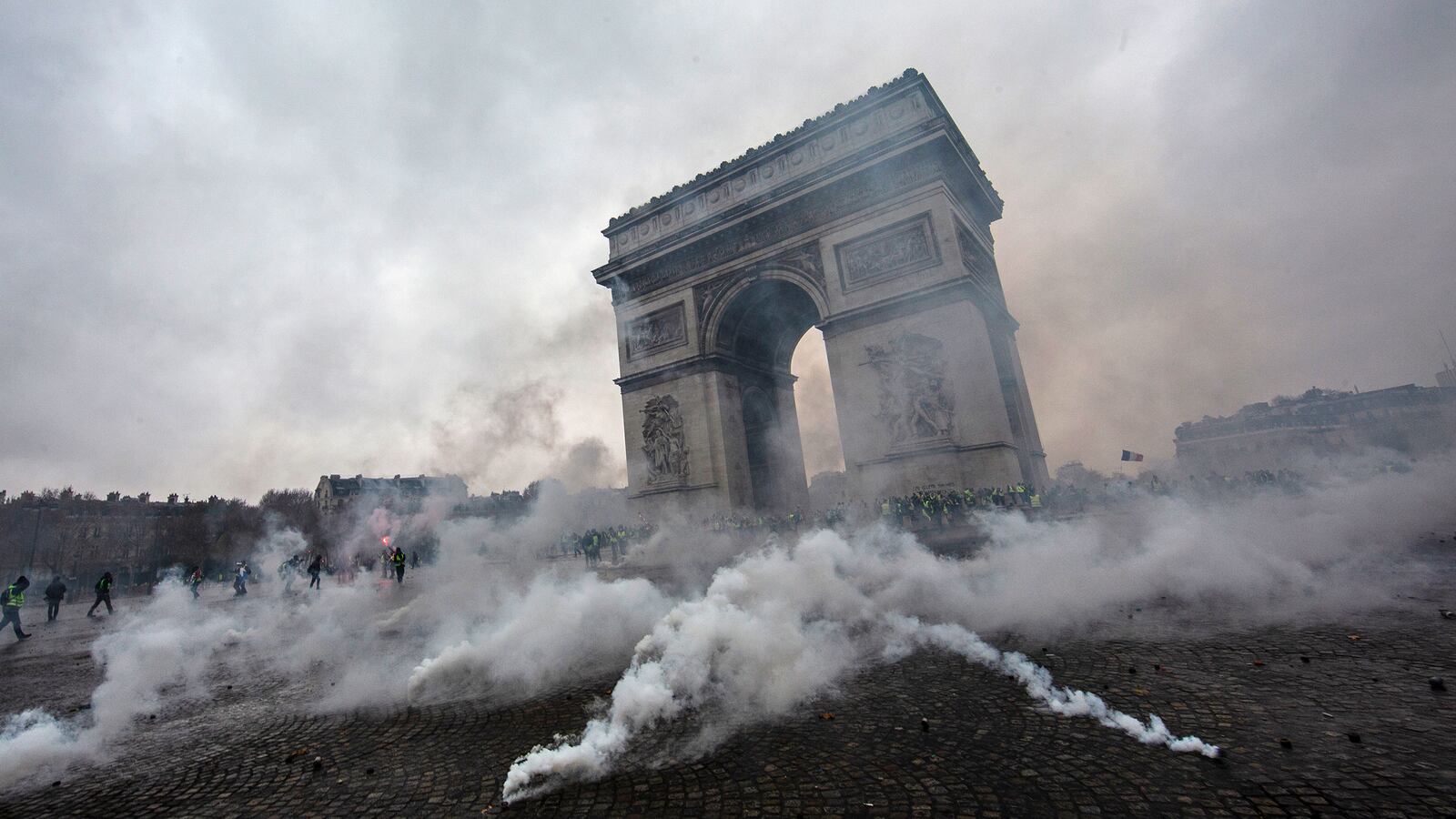 181207-kennedy-france-america-protests-hero_xluldz