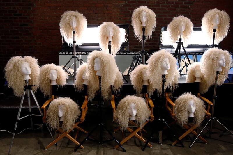 galleries/2016/09/15/photos-backstage-at-new-york-fashion-week-2016/160914_backstage-NYFW02_devcx2