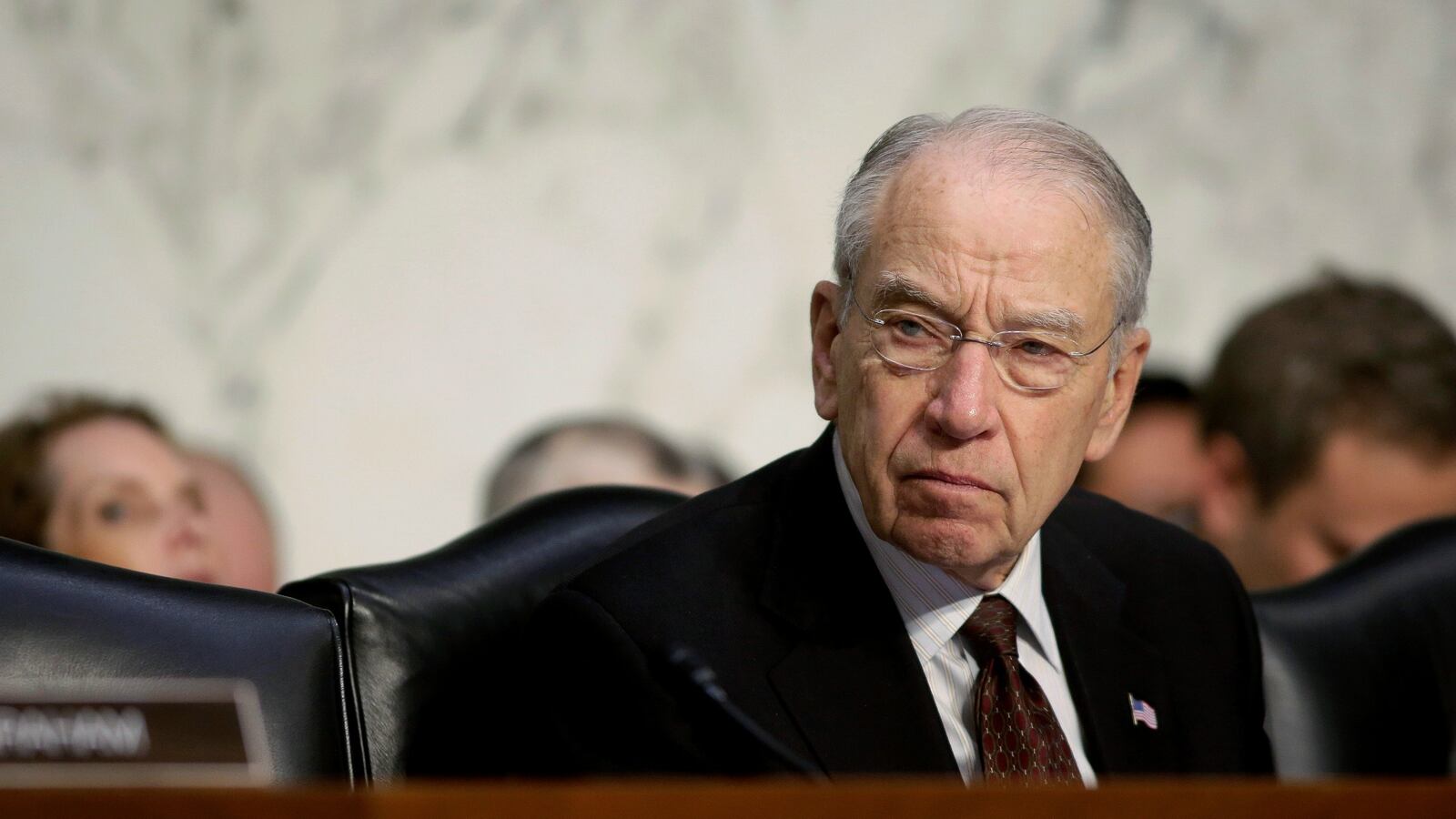 180418-grassley-cheat_rlsbqe