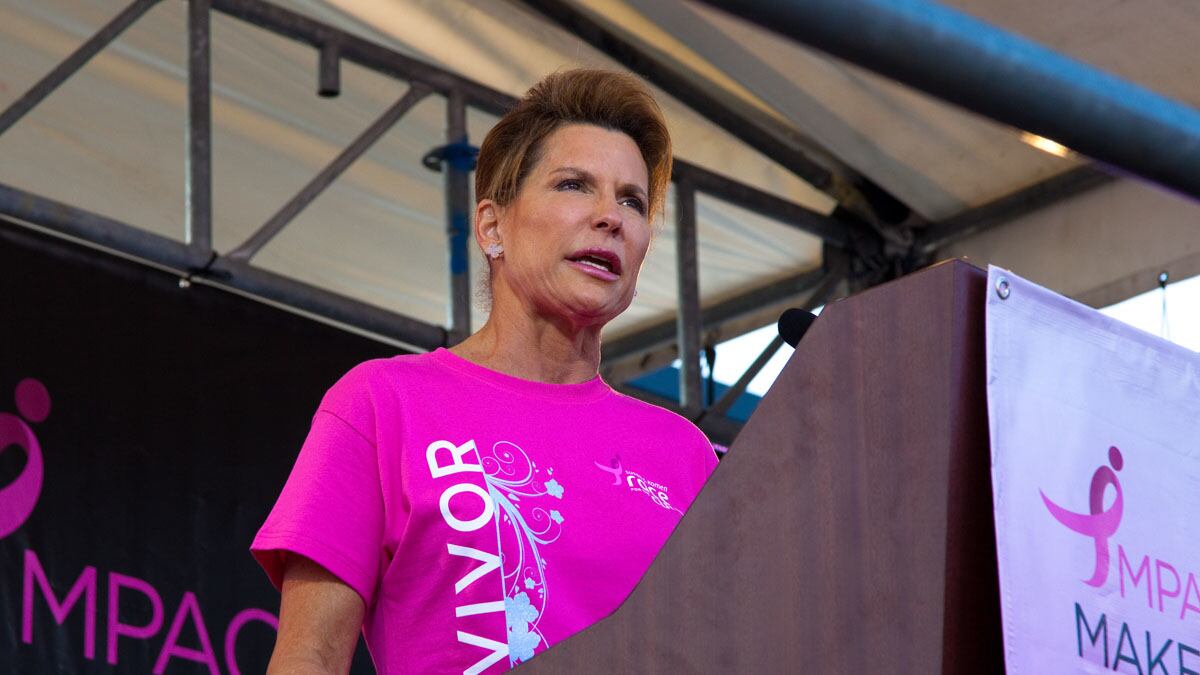 articles/2012/02/02/komen-faces-backlash-after-pulling-planned-parenthood-funds-latest-news-tweets-and-more/komen-political-storm-wrap_hsvifv