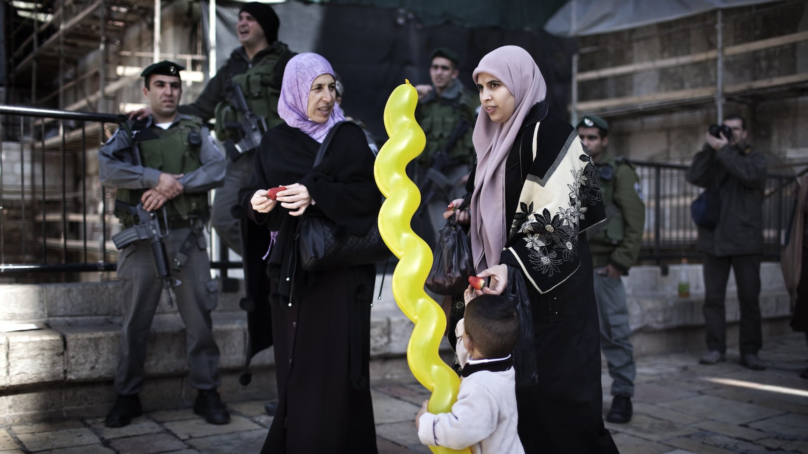 articles/2012/07/02/life-in-common/Ejeru-openz_fzujcy