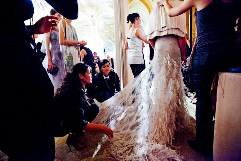 galleries/2011/09/14/marchesa-spring-summer-2012-new-york-fashion-week-backstage-photos/marchesa-kevin-tachman-15_zeelxi