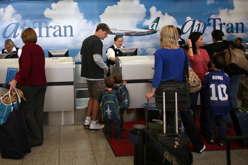 galleries/2011/07/16/corporate-apologies/corporate-apologies-airtran_lug1gb