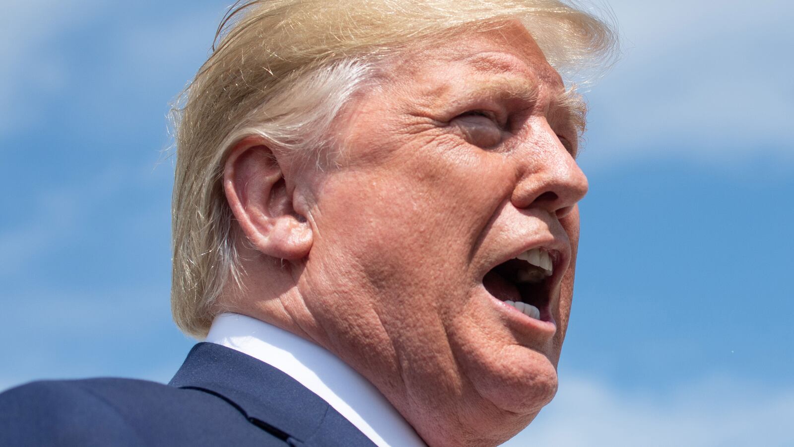 191003-pay-dirt-whitehouse-biden-trump-hero_qgraci