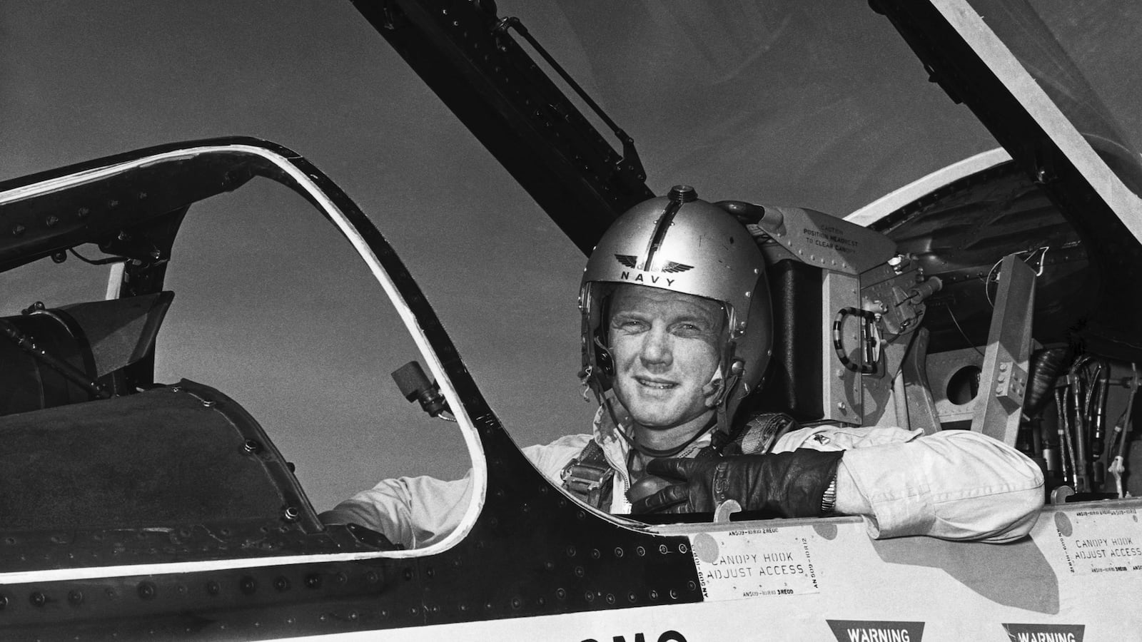 articles/2016/12/10/when-john-glenn-saved-ted-williams-s-life/161206-troy-glenn-williams-tease_mnlozw