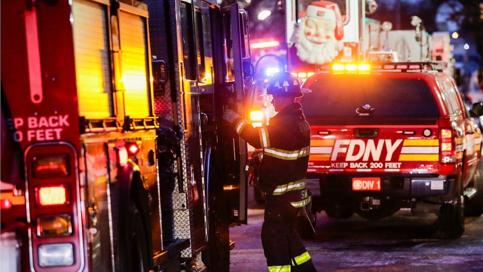 171231-bronx-fire-more-victims-cheat_ywwf95