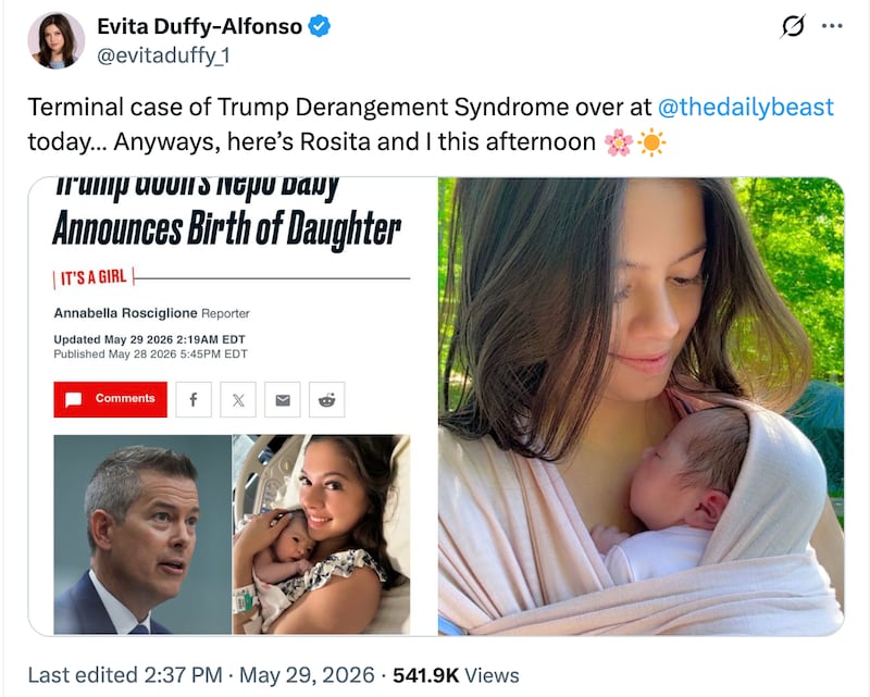 Evita Duffy-Alfonso tweets a screenshot of a Daily Beast article alongside an image of her and her newborn daughter.