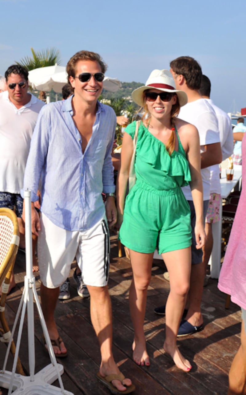 galleries/2011/07/17/celebrity-summer-vacations/princess-beatrice-celeb-vacations_bbbqmm