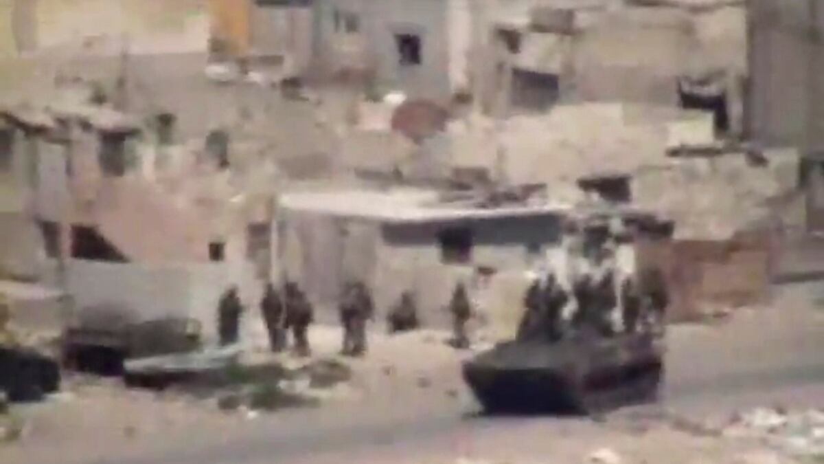 cheats/2011/08/16/forces-kill-35-in-latakia/syria-latakia-tanks-assault-cheat_p6hfq3