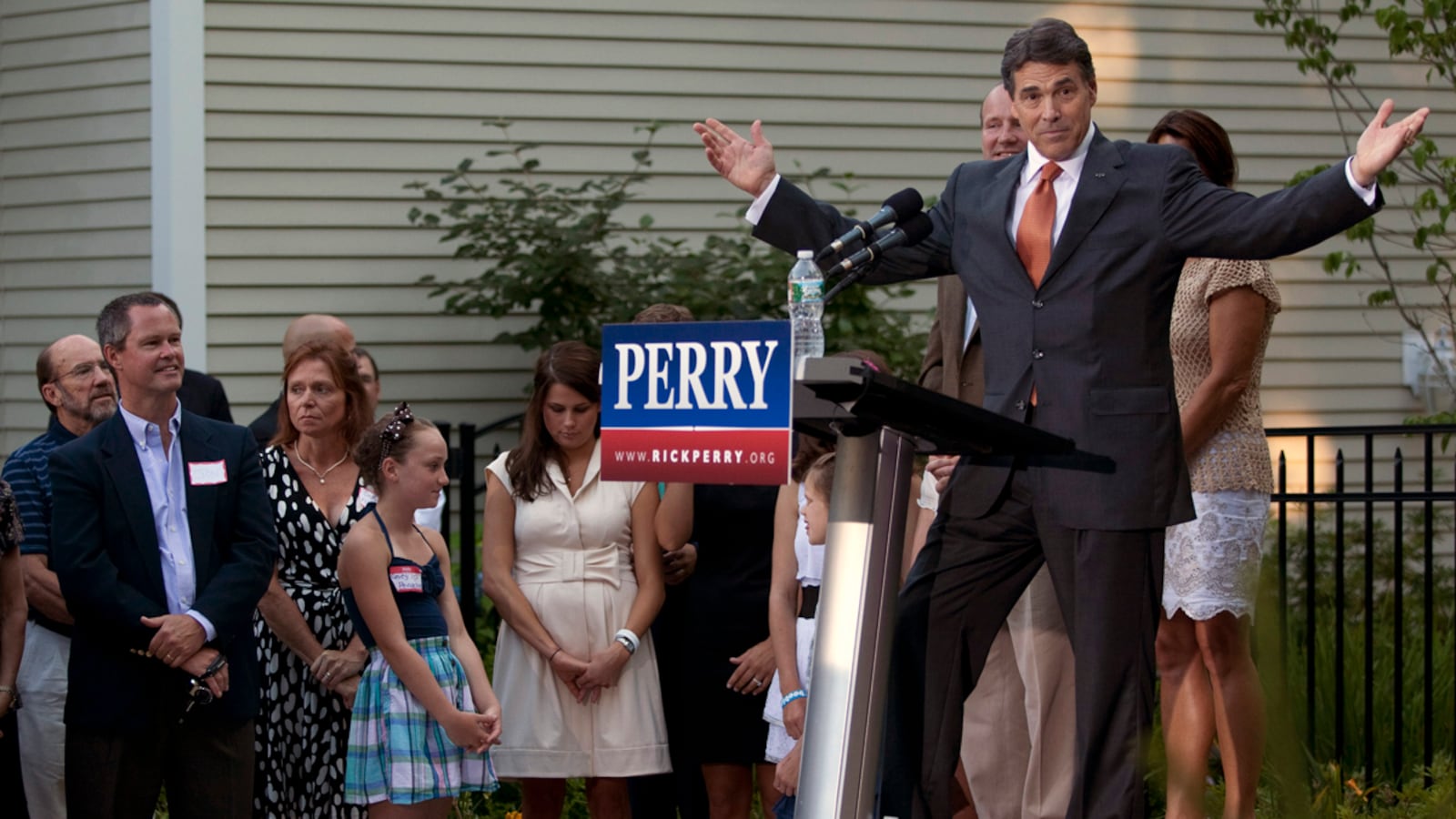 cheats/2011/08/18/perry-scientists-manipulated-climate-data/rick-perry-nh-cheat_yu1qmc