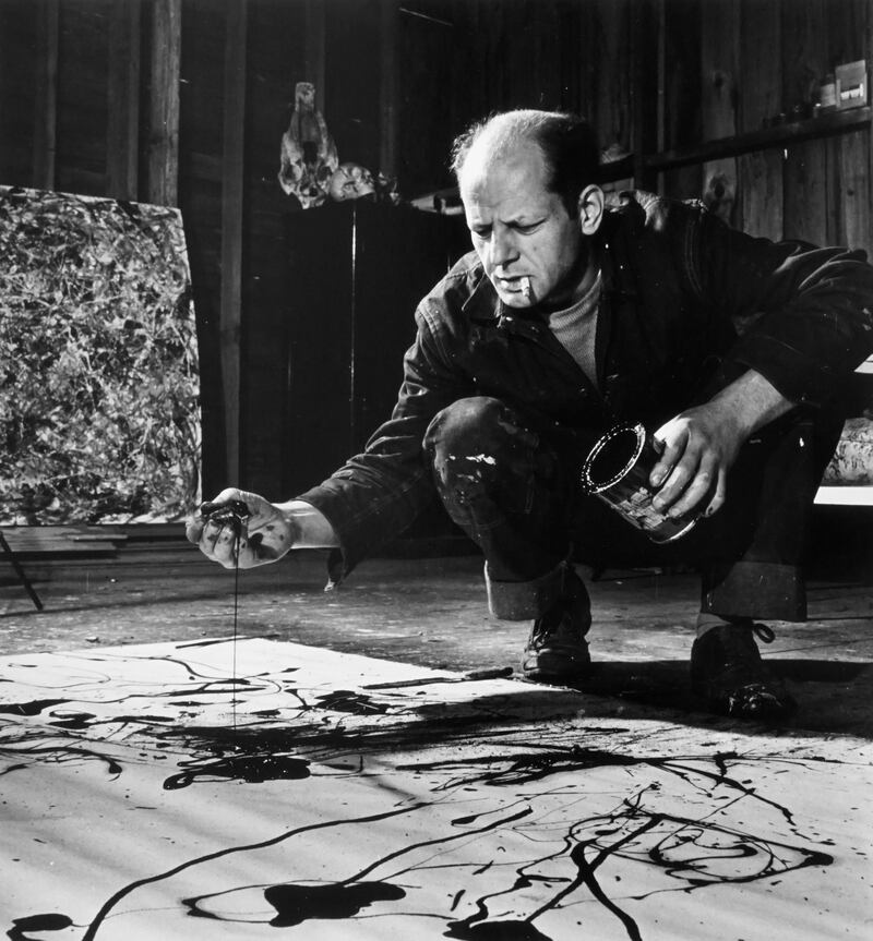 Martha_Holmes_Jackson_Pollock_Painting_in_his_Studio__Springs__Long_Island__NY__1949_yxou1p