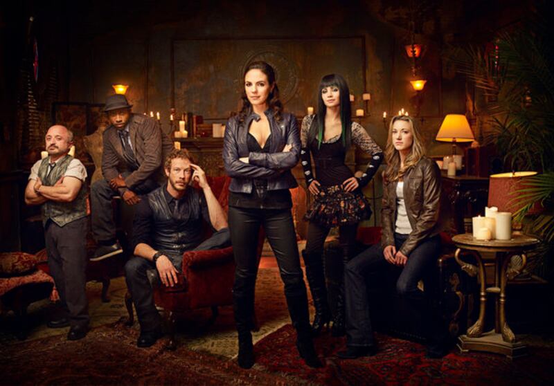 galleries/2012/08/21/tivo-s-top-20-shows-watched-before-bed-jimmy-fallon-lost-girl-more/SLIDE11_LostGirl_fc0gjw