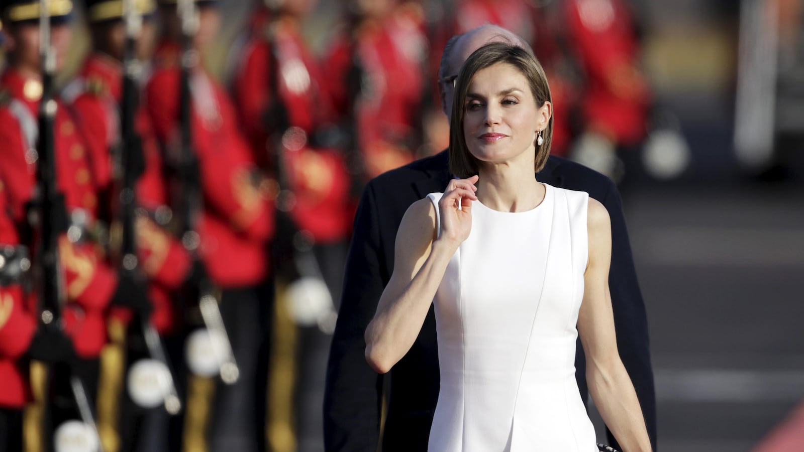 articles/2015/06/01/diana-redux-media-attacks-scary-skinny-queen-letizia-of-spain/150531-sykes-queen-letizia-tease_b8cnwi