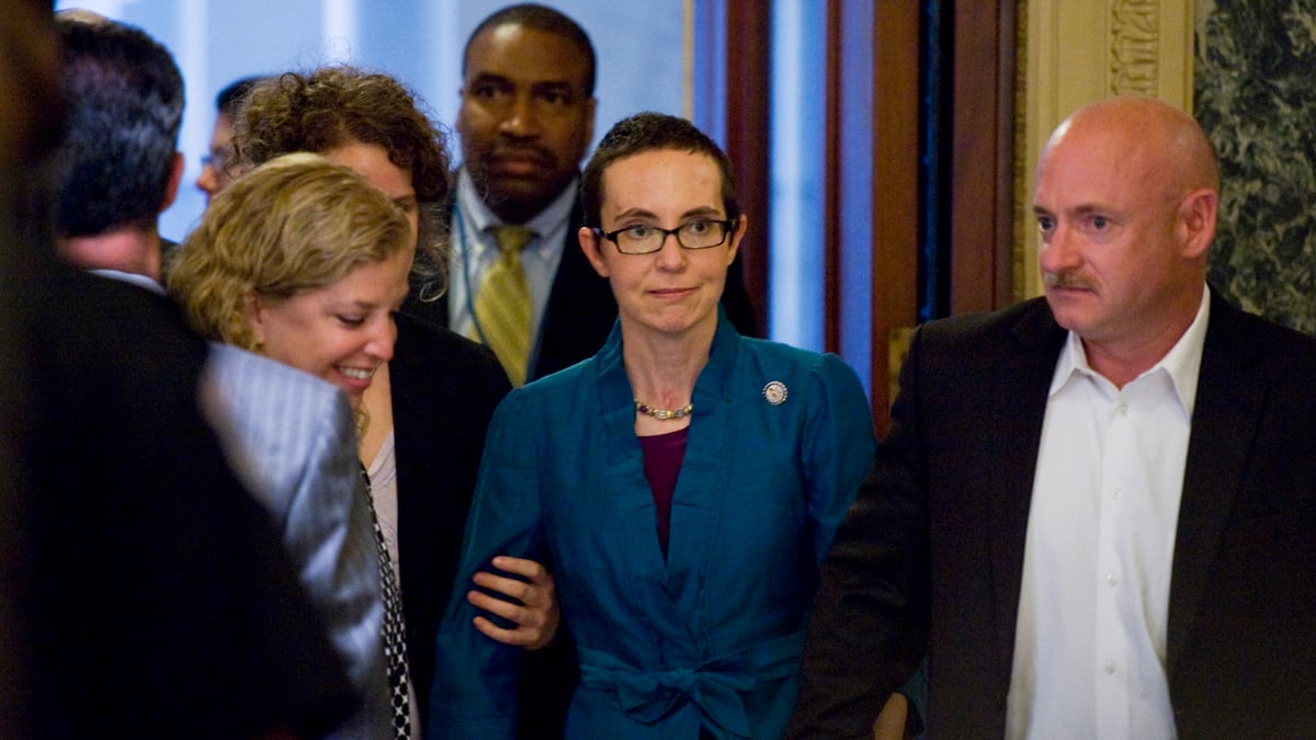 cheats/2011/11/14/gabby-giffords-struggles-despite-comeback/giffords-struggling-cs_strfja