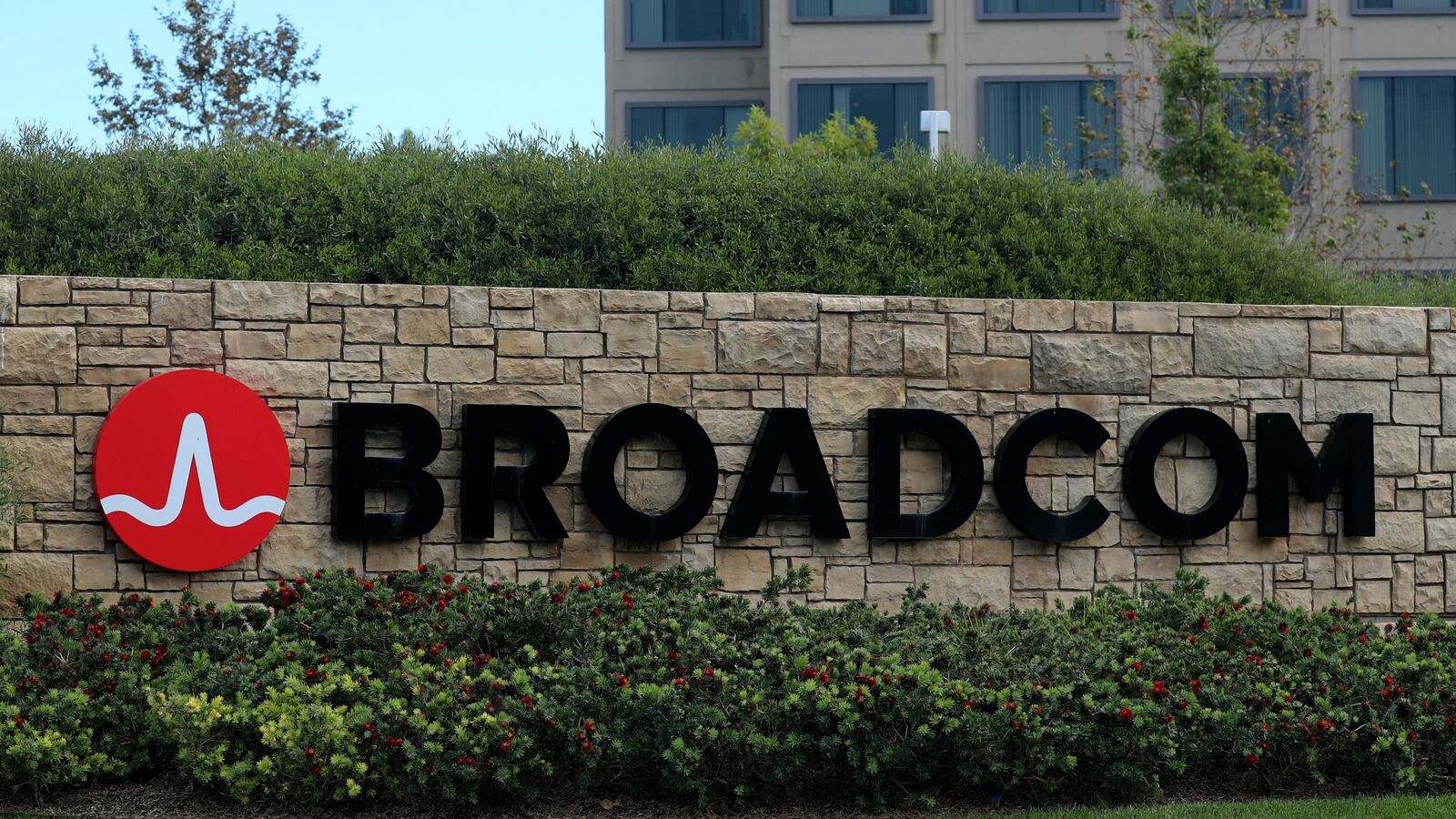 180312-broadcom-cheat_v303oj