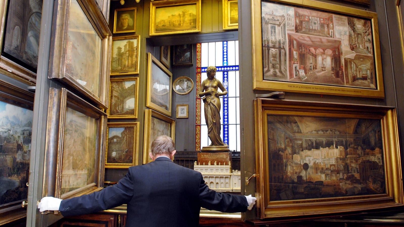 200213-_Robinson-Museum-tease_bqnrjk