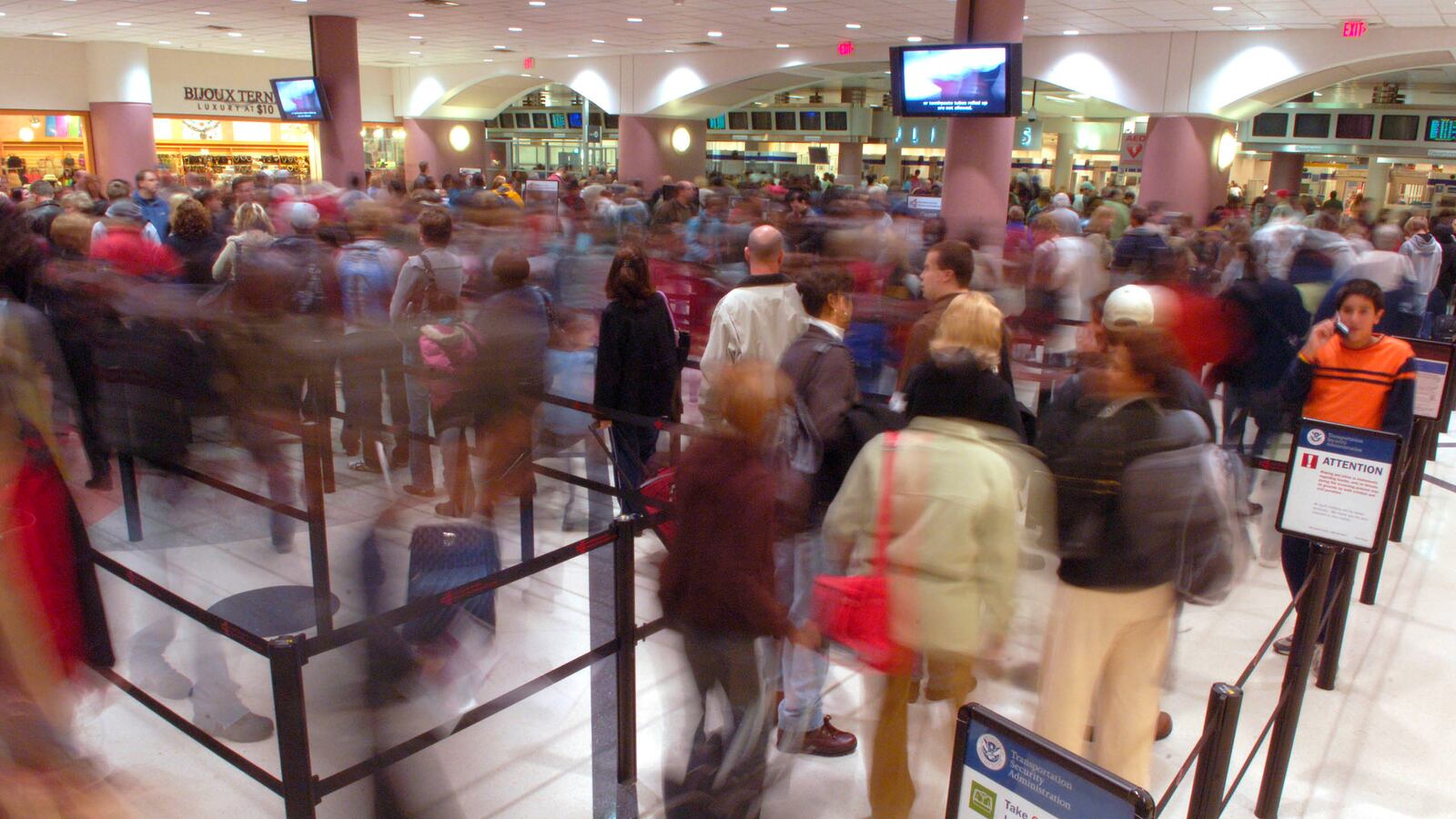 190114-melendez-atl-airport-tease_nugzvi