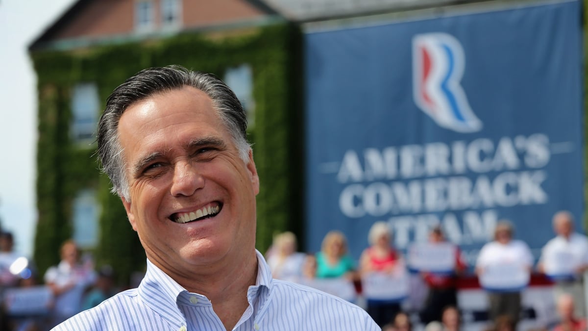 cheats/2012/10/18/obama-romney-joke-at-smith-dinner/grove-romney-laugh-embed-tease_p7od2b