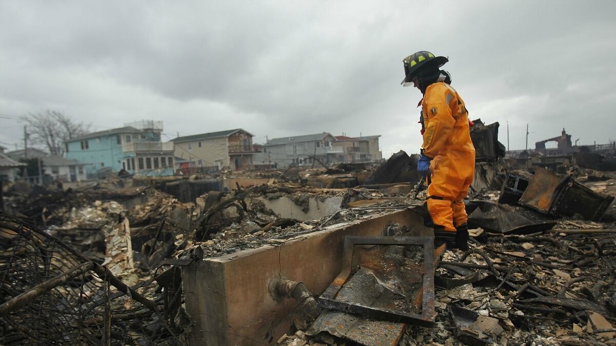 cheats/2012/10/30/storm-cost-could-rise-to-50b/sandy-50-billion-cs_recwaw