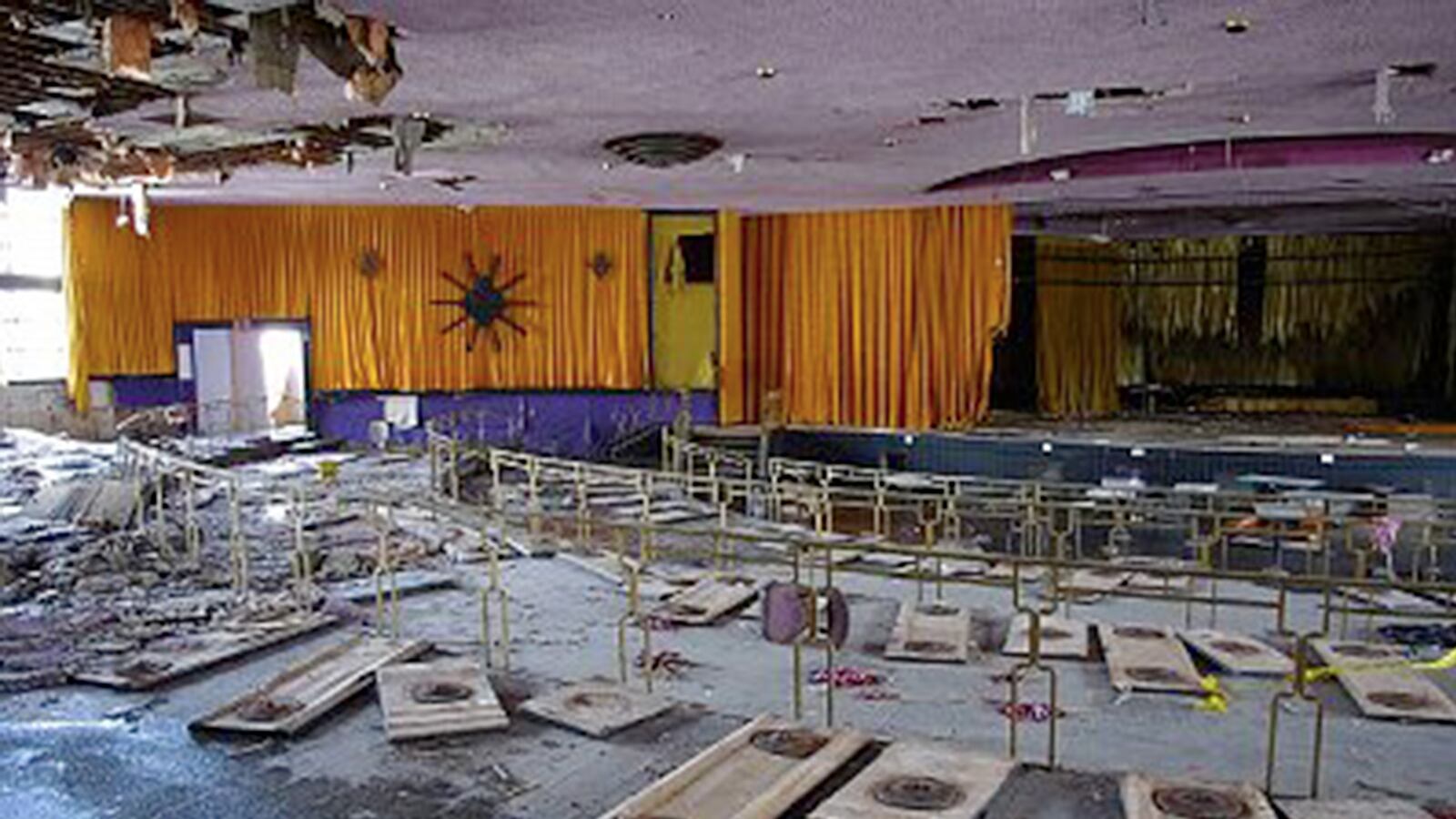 articles/2014/08/25/the-ghost-hotels-of-the-catskills/140823-Presser-catskills-tease_louldb