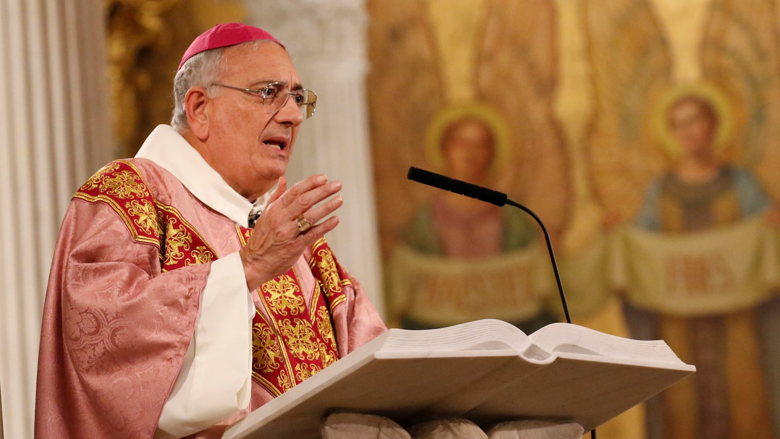 2018-09-19T024026Z_202849197_RC1D0C37FE60_RTRMADP_3_USA-ABUSE-NEW-YORK_e4d88h