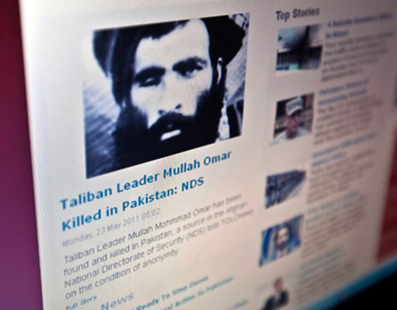 articles/2011/05/26/mullah-omar-dead-or-alive-us-needs-him-alive-as-much-as-the-taliban-does/yousafzai-moreau-mullah-omar-gallery-launch_qrjz4l