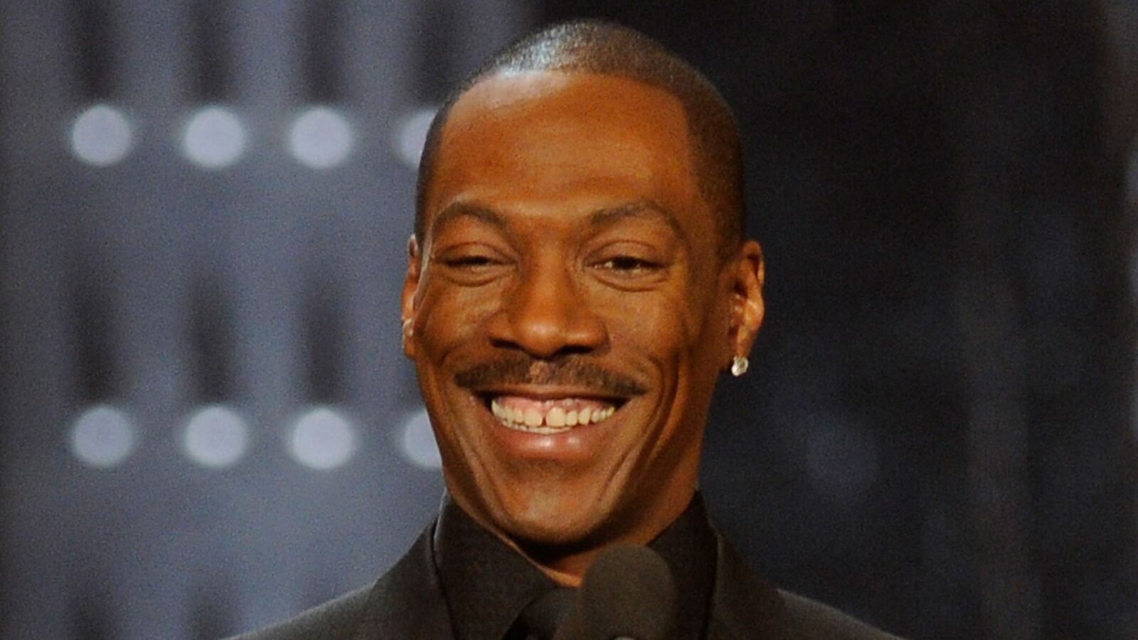 cheats/2011/09/06/eddie-murphy-to-host-2012-oscars/eddie-murphy-to-host-oscars-rumor-cheat_smgrdh