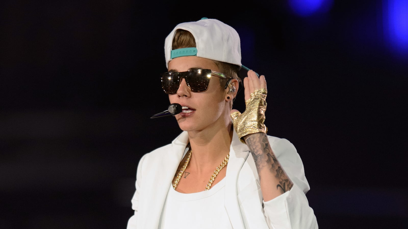 cheats/2013/07/11/bieber-says-sorry-to-bill-clinton/130711-justin-bieber-clinton-call-cheat_zulrew