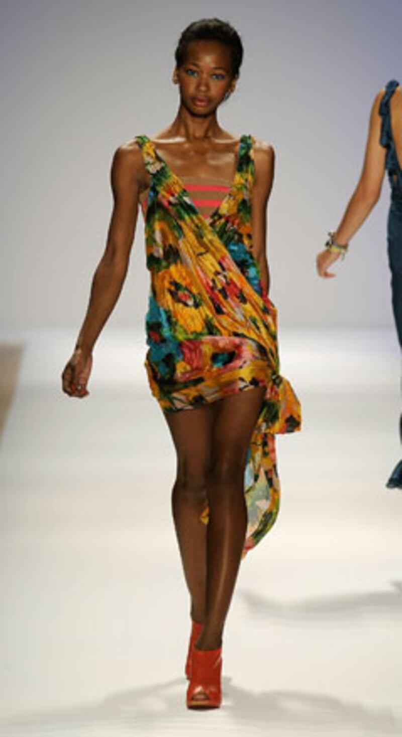 galleries/2009/09/16/fashion-week-day-7/fashion-week-day-7---lepore-2_rlfoyr