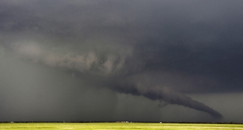 galleries/2013/05/20/tornado-rock-the-plains-photos/130520-tornado-4_ddzpup