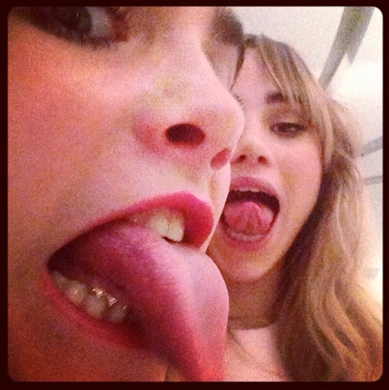 galleries/2014/03/22/from-madonna-to-beyonce-the-11-best-fashion-instagrams/140321-fashion-instas-sukiwaterhouse_bly6mj