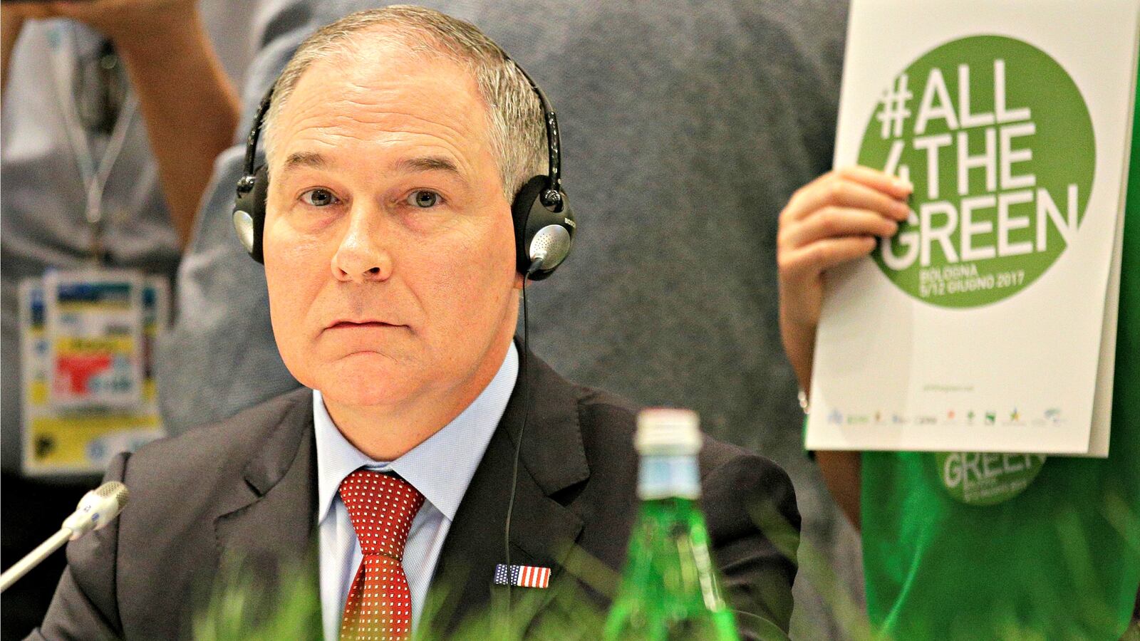 170630-pruitt-climate-cheat_lrik65