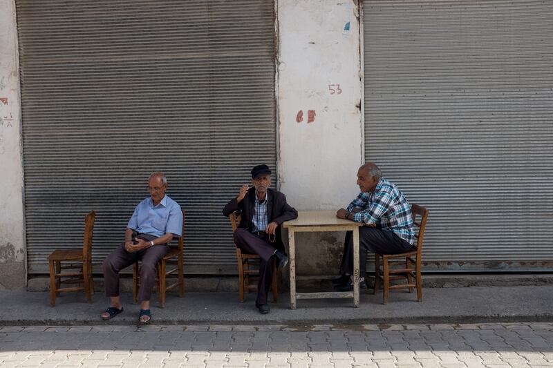 articles/2015/07/01/the-gateway-to-isis-s-caliphate-abandon-all-hope-ye-who-enter-here/150630-sayman-gateway2-embed_qddy5x