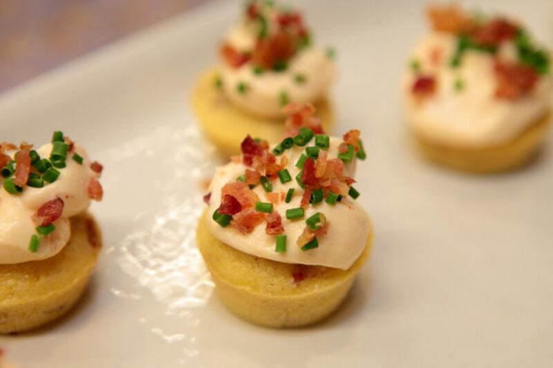 galleries/2009/08/25/cooking-with-brian-boitano/boitano-4_kofnmw