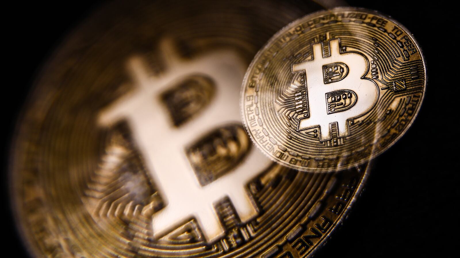 crypto_bitcoin_dpecgq