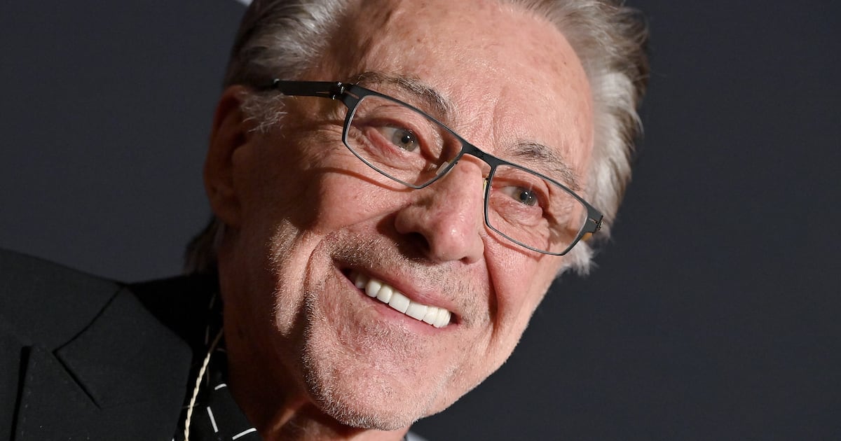 Legendary Singer, 92, Breaks Silence on ‘Tough Times’