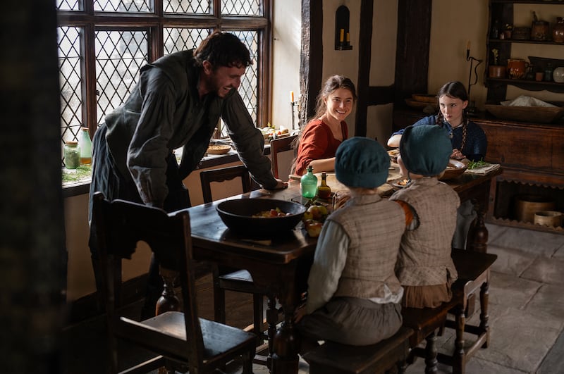 Paul Mescal, Jessie Buckley, and Bodhi Rae Breathnach in Hamnet.