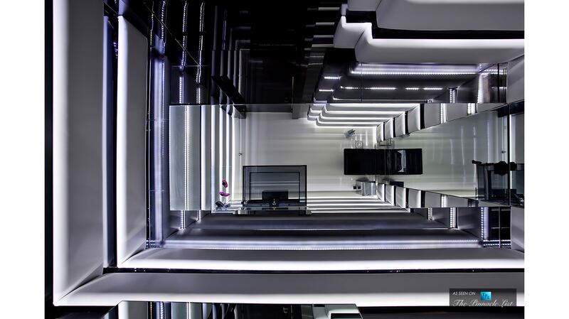 171008-mcnearney-omg-i-want-this-house-19_ojdncf