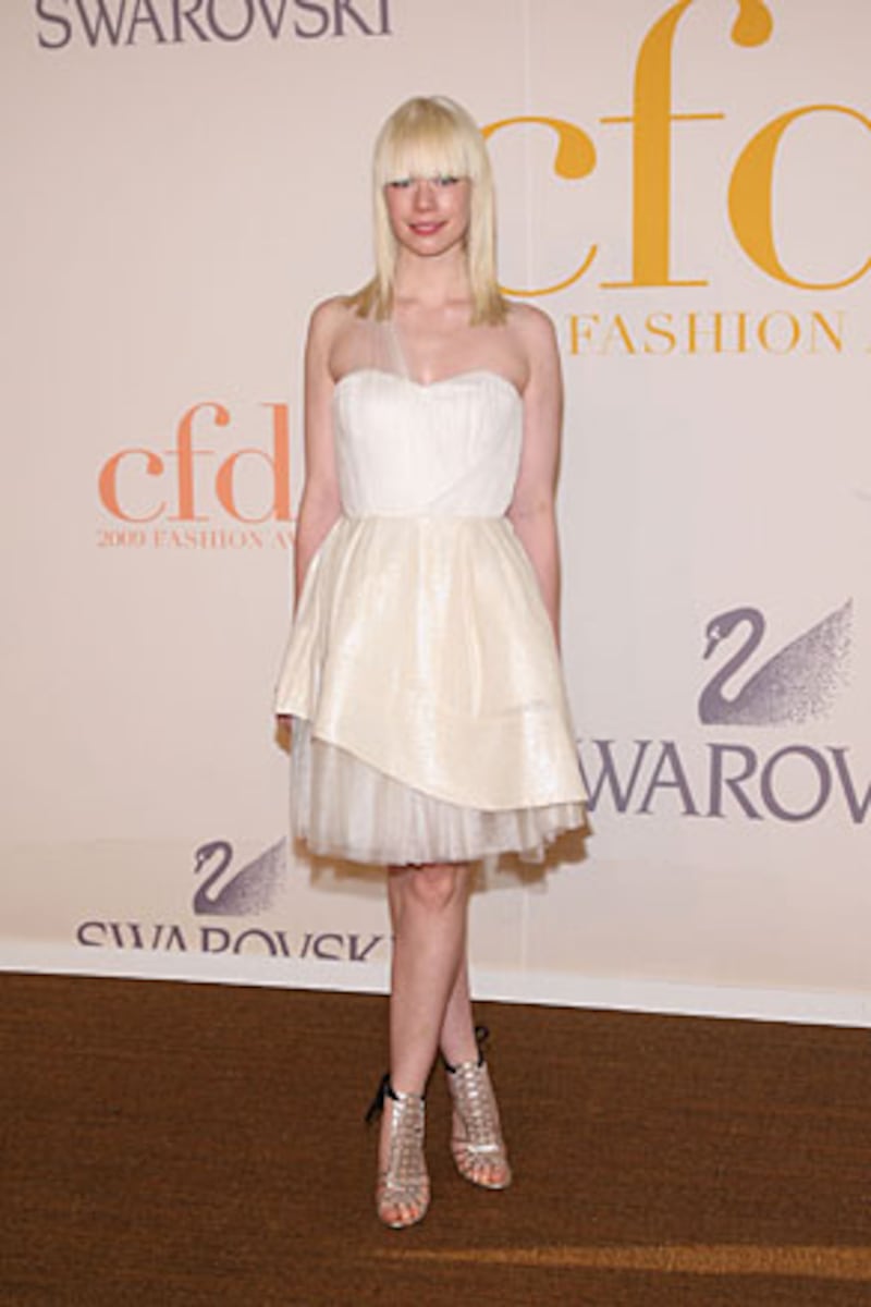 galleries/2009/06/15/the-oscars-of-fashion/cfda-fashion-awards---erin-fetherston_uoxaua