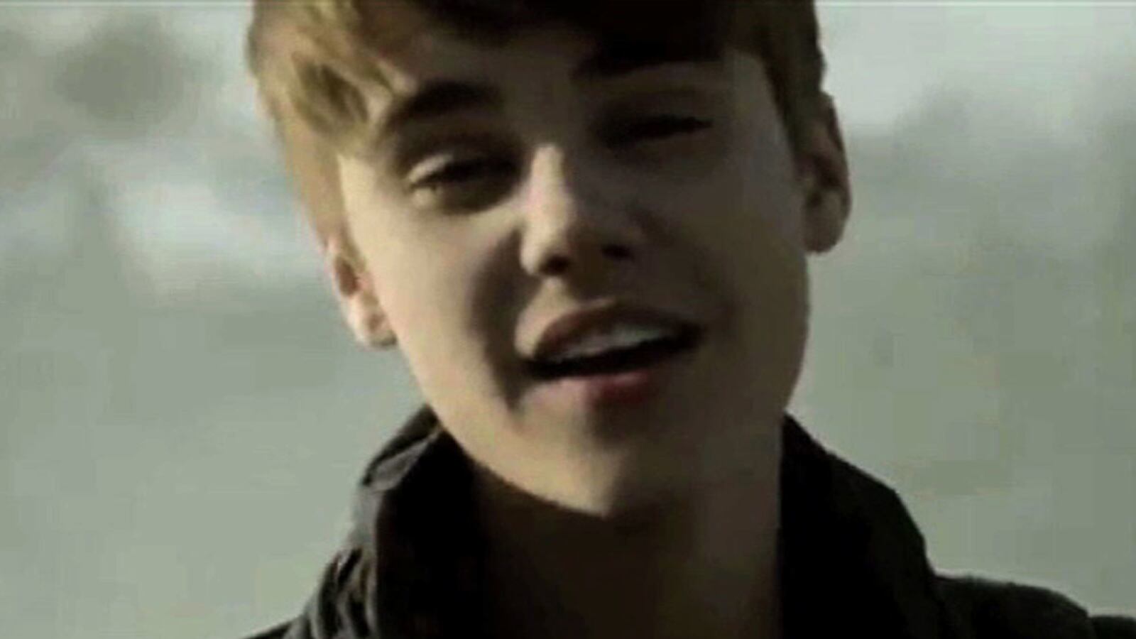 cheats/2011/11/01/bieber-gets-paternity-suit-report/110617-Justin-Beiber-Chris-Brown-1200_lui3q4