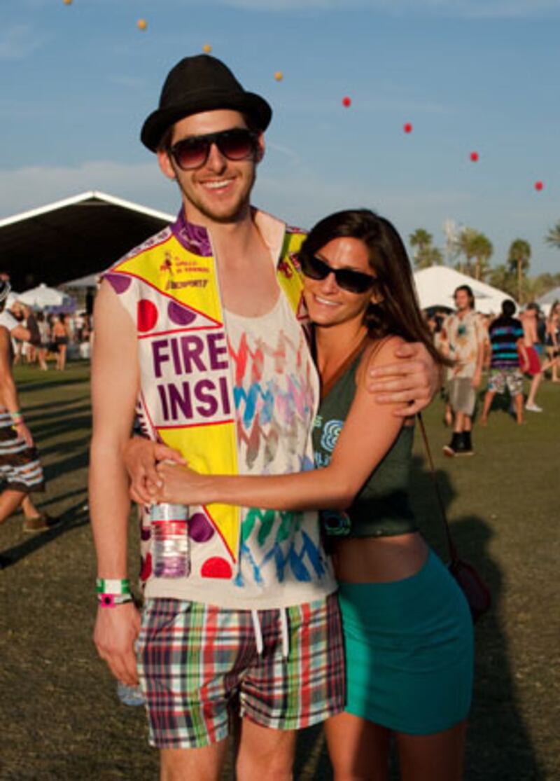 galleries/2011/04/16/2011-coachella/coachella-fans-15_bc0iav