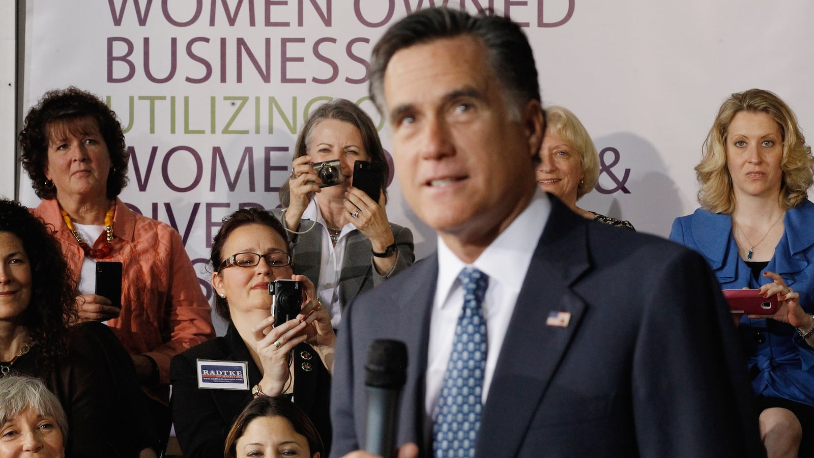 articles/2012/05/23/gop-to-women-obama-s-your-guilty-pleasure/grey-obama-romney-women-campaign-embed_wueoay