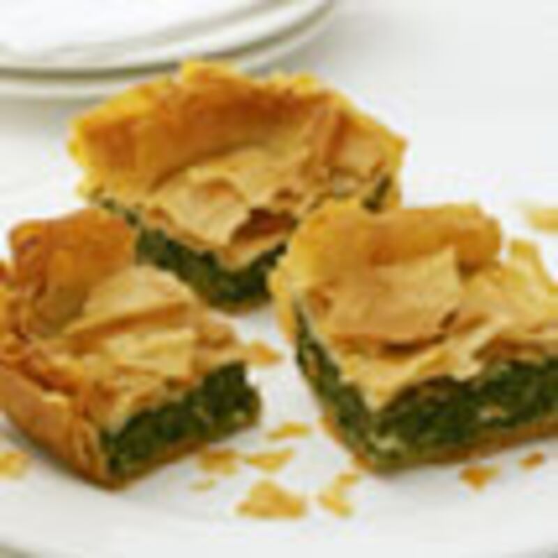articles/2010/06/01/greek-food-recipes-for-a-light-meal/wte-greek---spinach-square_qs1e27