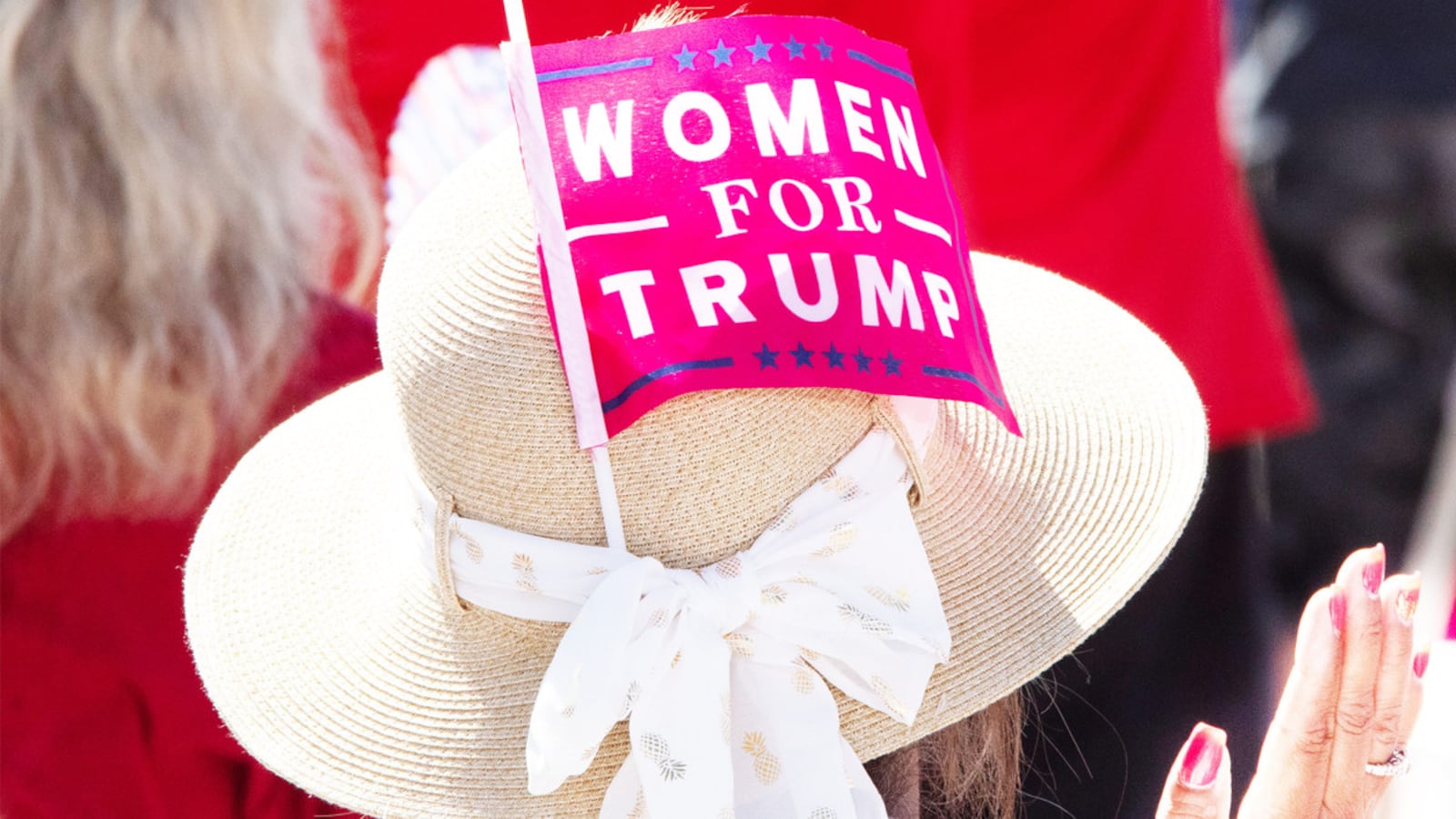 201101-halloway-white-women-teasejpg_yqdoym