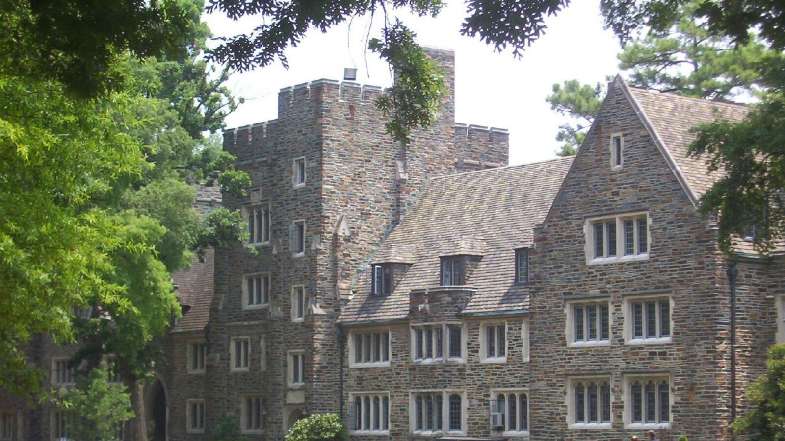 cheats/2016/01/27/sorority-pledge-hospitalized-at-duke/160127-duke-university-cheat_nvr1lc