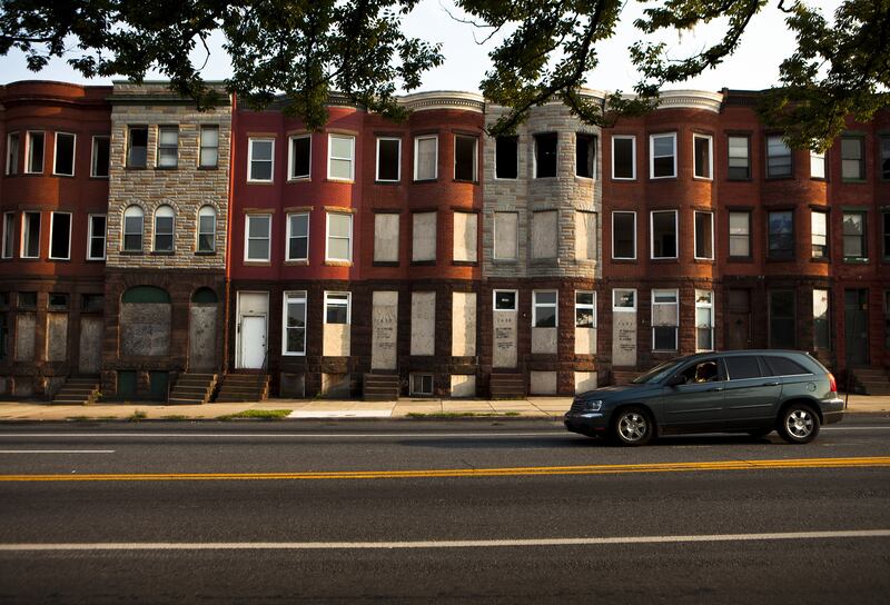 articles/2015/05/03/america-s-cities-mirror-baltimore-s-woes/150501-kotkin-baltimore-embed_ikxwij